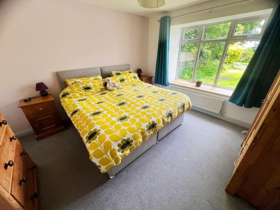 Self-Contained Ensuite Double Or Twin Bedroom In Pentir بانغور المظهر الخارجي الصورة